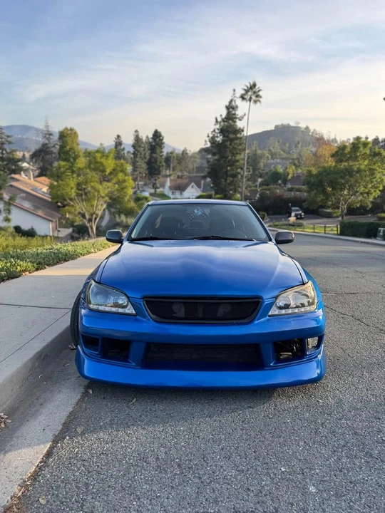 2001 Lexus IS 1st Gen - Image 10 of 10