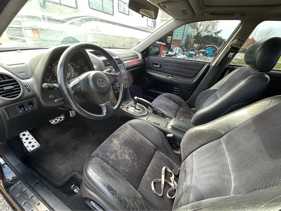2001 Lexus IS 1st Gen - Image 5 of 7