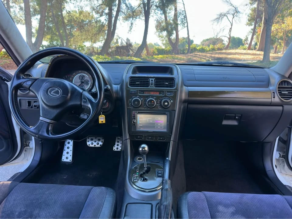 2001 Lexus IS 1st Gen - Image 14 of 19