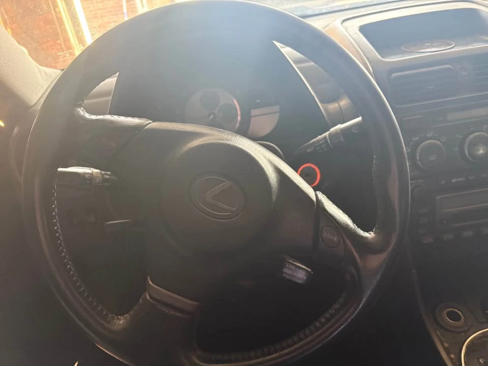 2001 Lexus IS 1st Gen - Image 12 of 12
