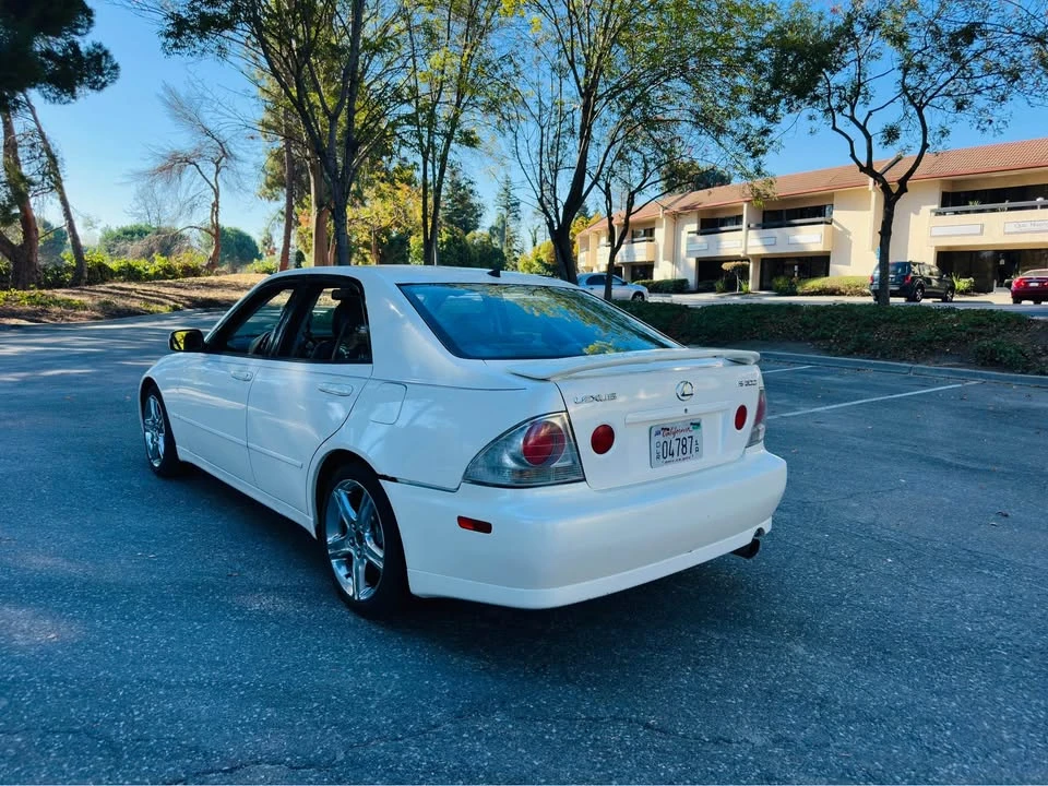 2001 Lexus IS 1st Gen - Image 7 of 19