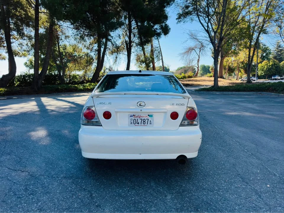 2001 Lexus IS 1st Gen - Image 6 of 19