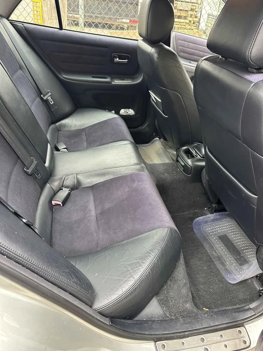 2001 Lexus IS 1st Gen - Image 19 of 20