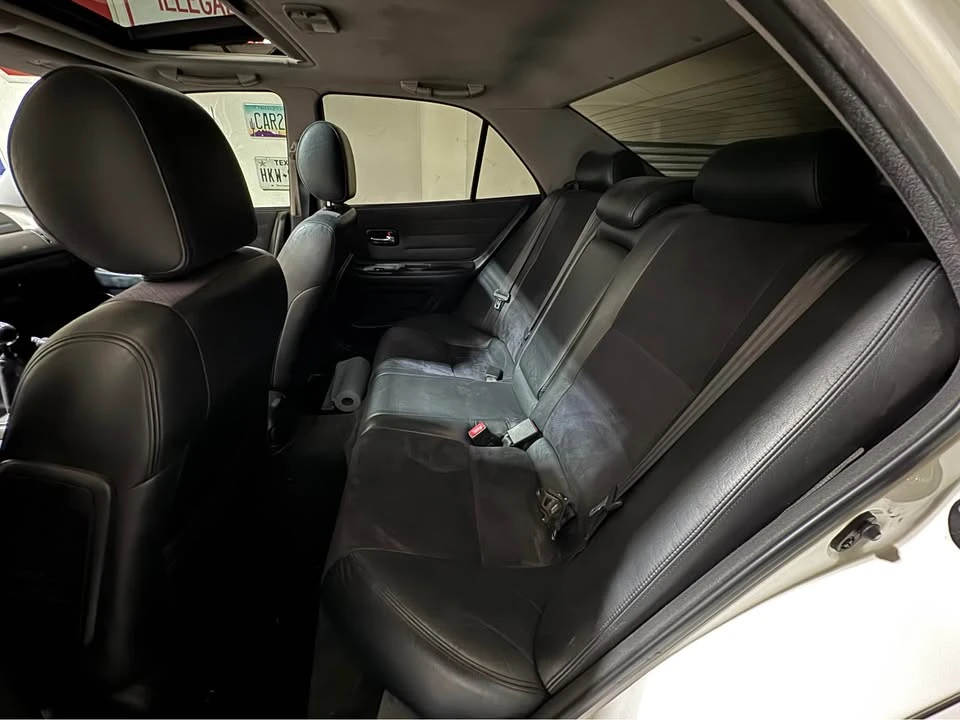 2001 Lexus IS 2nd Gen - Image 6 of 12