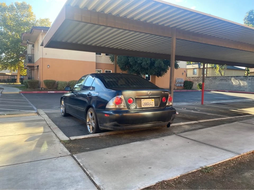 2001 Lexus IS 1st Gen - Image 3 of 5