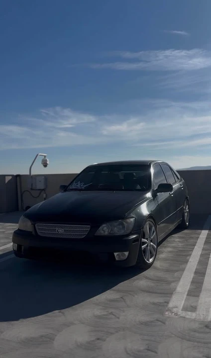 2001 Lexus IS 1st Gen - Image 3 of 5