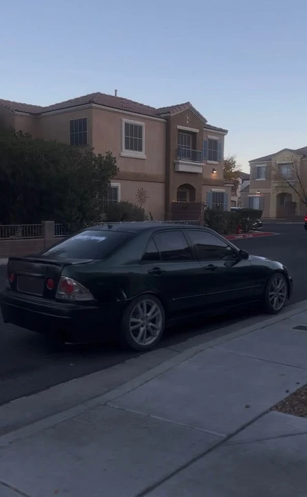 2001 Lexus IS 1st Gen - Image 5 of 5