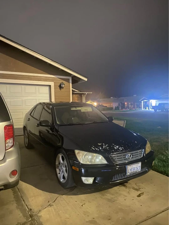 2001 Lexus IS 1st Gen - Image 5 of 12