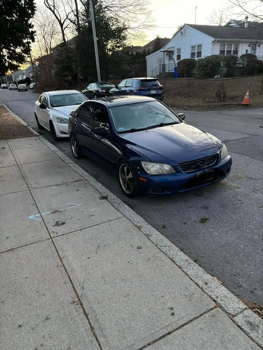 2001 Lexus IS 1st Gen - Image 3 of 9