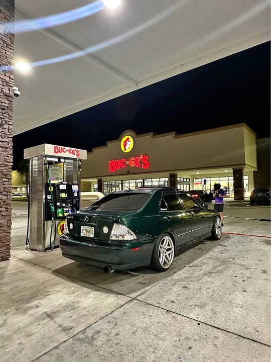 2001 Lexus IS 1st Gen - Image 2 of 8