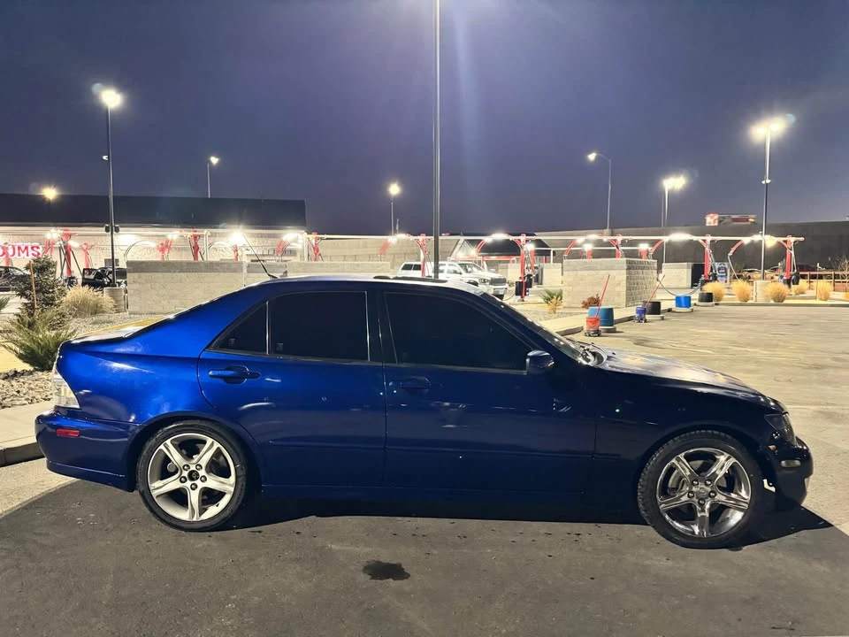 2001 Lexus IS 1st Gen - Image 2 of 7