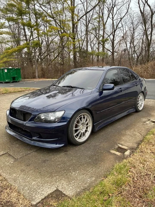 2001 Lexus IS 1st Gen - Image 2 of 9