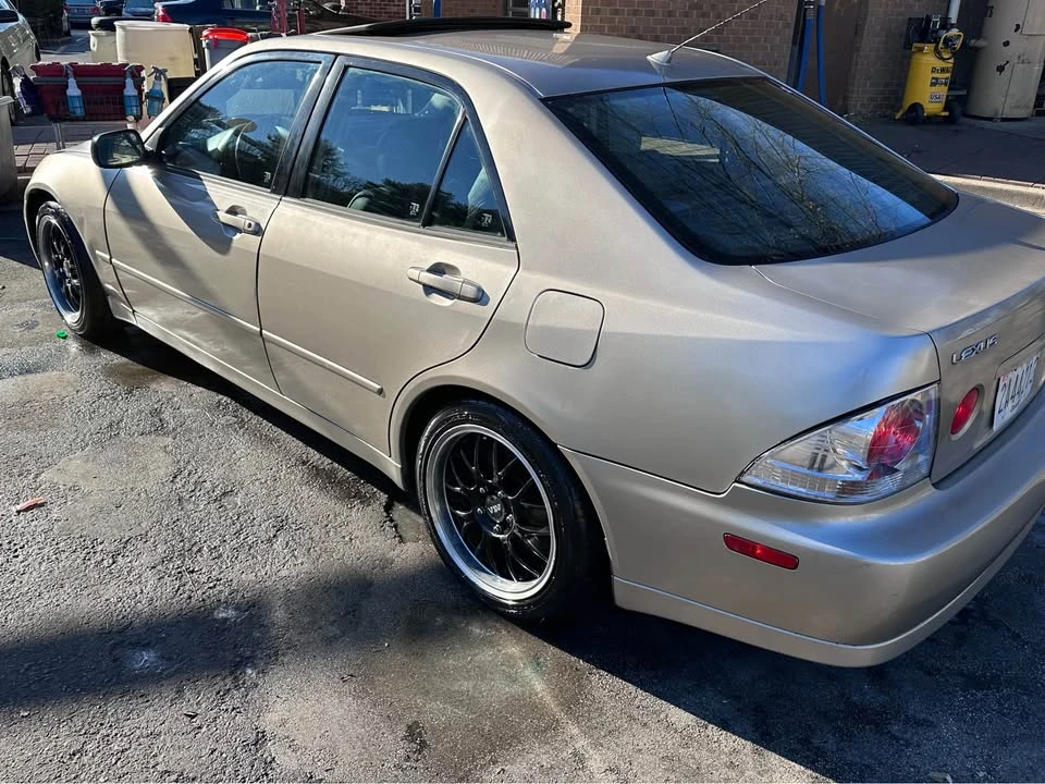2001 Lexus IS 1st Gen - Image 8 of 20
