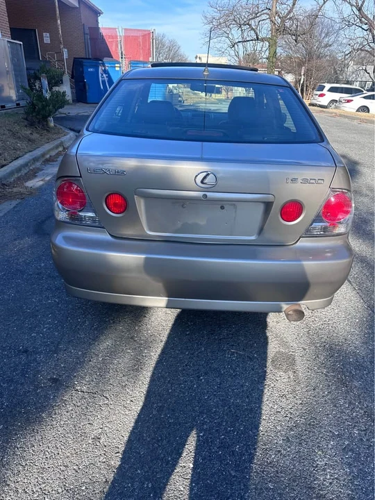 2001 Lexus IS 1st Gen - Image 18 of 20
