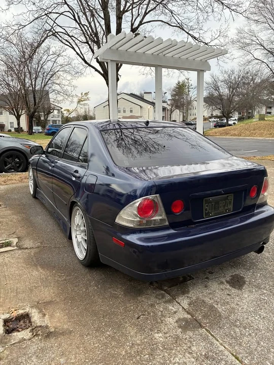 2001 Lexus IS 1st Gen - Image 4 of 9