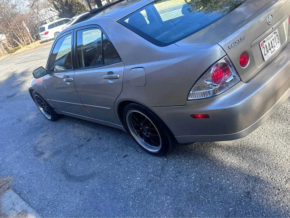 2001 Lexus IS 1st Gen - Image 5 of 20