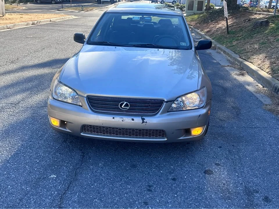 2001 Lexus IS 1st Gen - Image 2 of 20