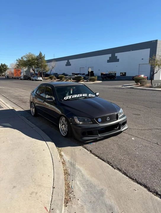 2001 Lexus IS 1st Gen - Image 9 of 11