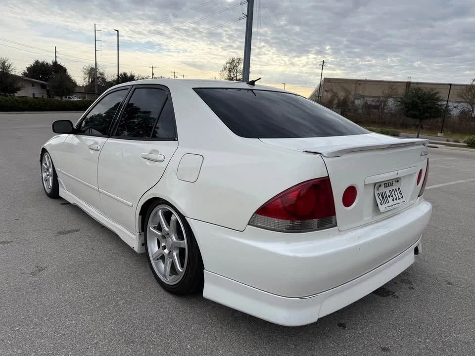 2001 Lexus IS 1st Gen - Image 4 of 7