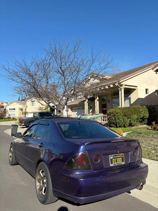 2001 Lexus IS 1st Gen - Image 6 of 12