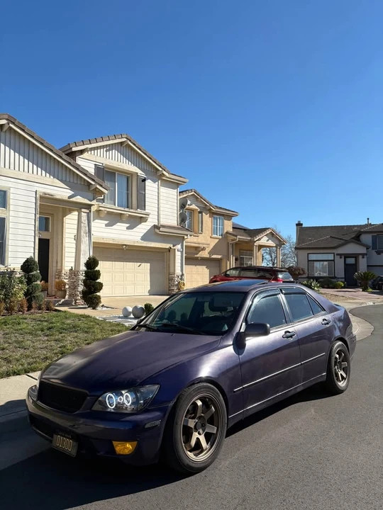 2001 Lexus IS 1st Gen - Image 4 of 12
