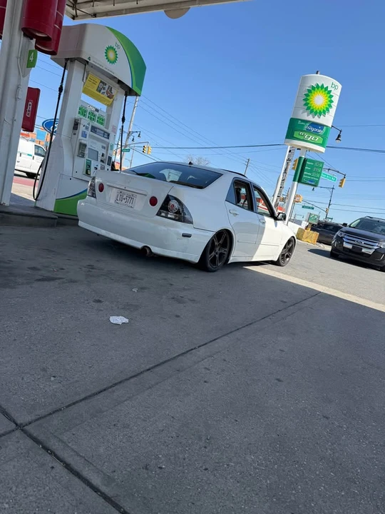 2001 Lexus IS 1st Gen - Image 3 of 11