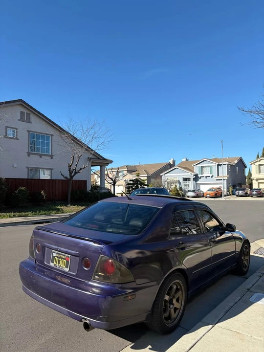 2001 Lexus IS 1st Gen - Image 5 of 12