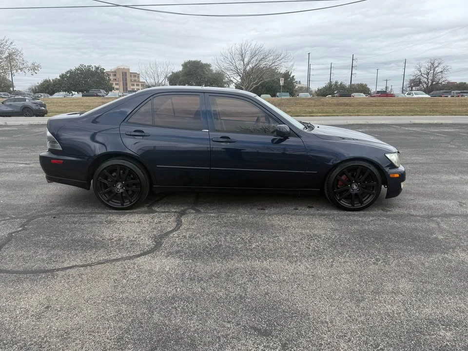 2001 Lexus IS 1st Gen - Image 3 of 10
