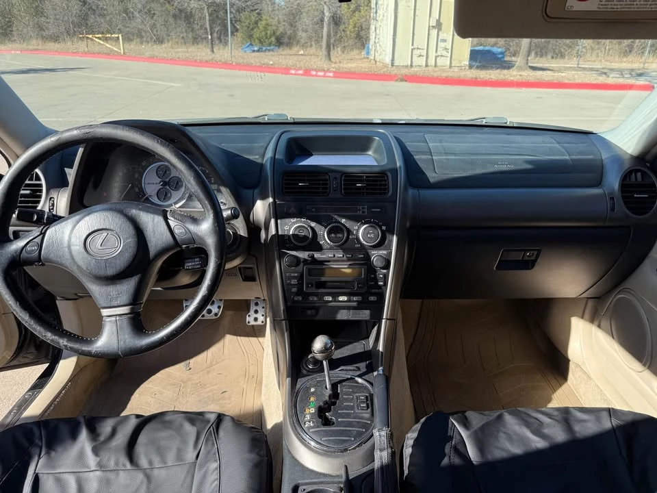 2001 Lexus IS 1st Gen - Image 8 of 10