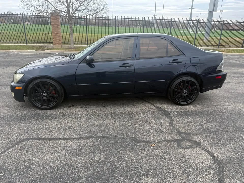 2001 Lexus IS 1st Gen - Image 4 of 10