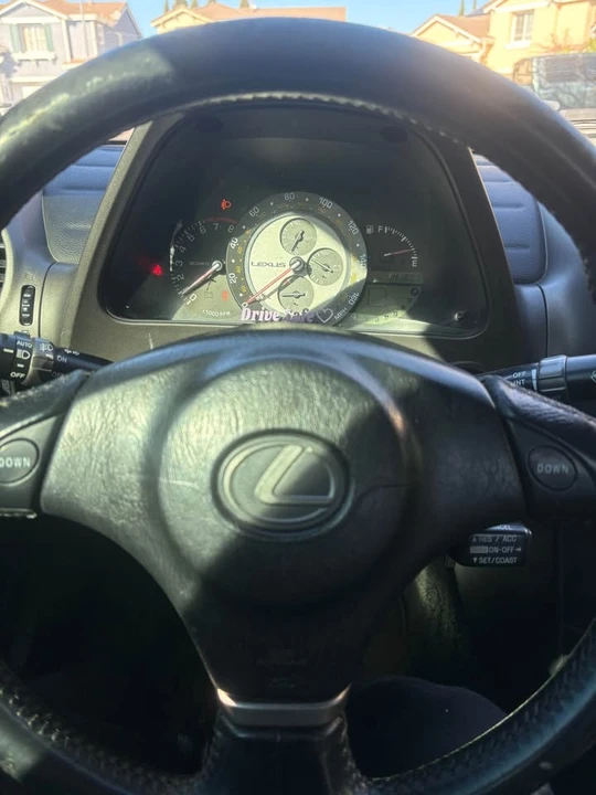 2001 Lexus IS 1st Gen - Image 11 of 12