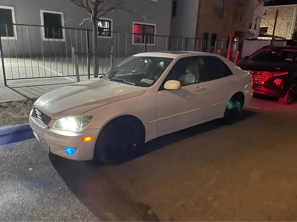 2001 Lexus IS 1st Gen - Image 2 of 11
