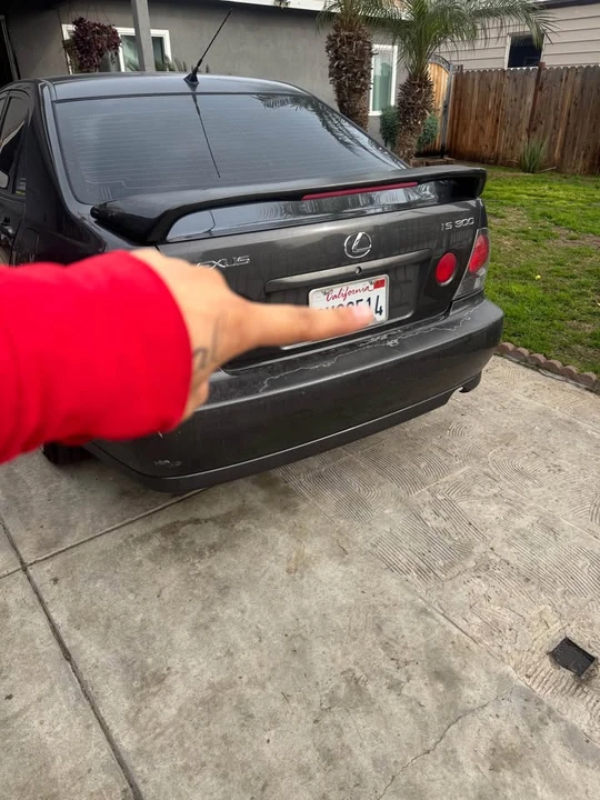 2001 Lexus IS 1st Gen - Image 4 of 5