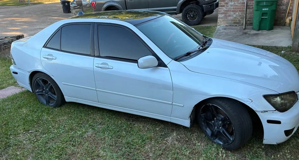 2001 Lexus IS 1st Gen - Image 5 of 12