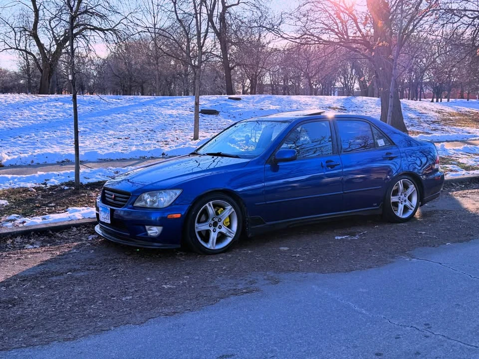 2001 Lexus IS 1st Gen - Image 10 of 10