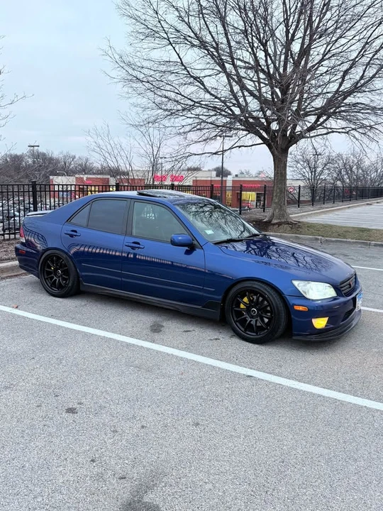 2001 Lexus IS 1st Gen - Image 3 of 10