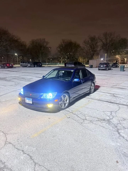 2001 Lexus IS 1st Gen - Image 5 of 10