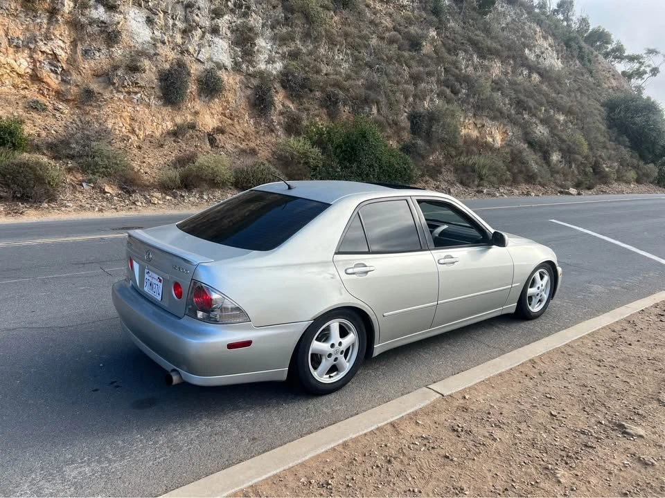 2001 Lexus IS 1st Gen - Image 6 of 19