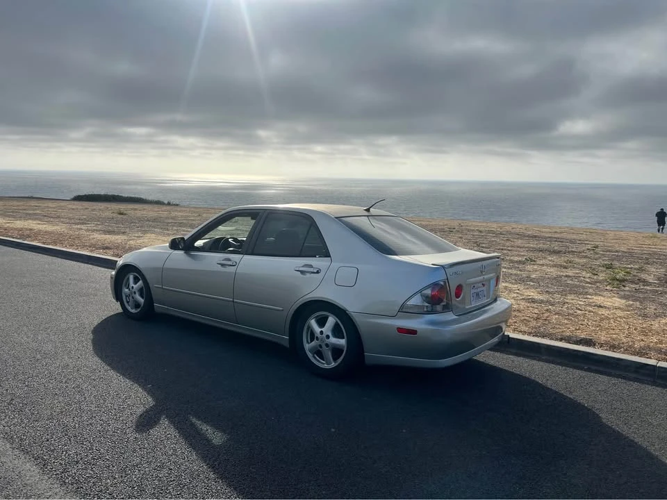 2001 Lexus IS 1st Gen - Image 5 of 19