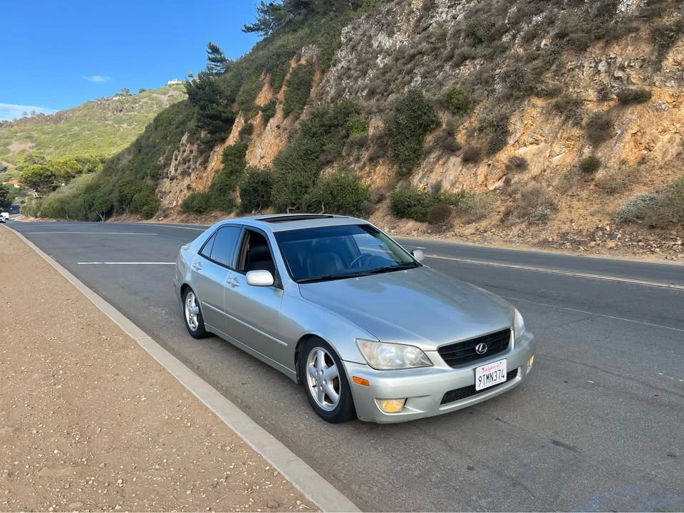 2001 Lexus IS 1st Gen - Image 8 of 19