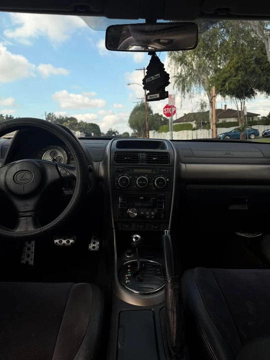 2001 Lexus IS 1st Gen - Image 6 of 13