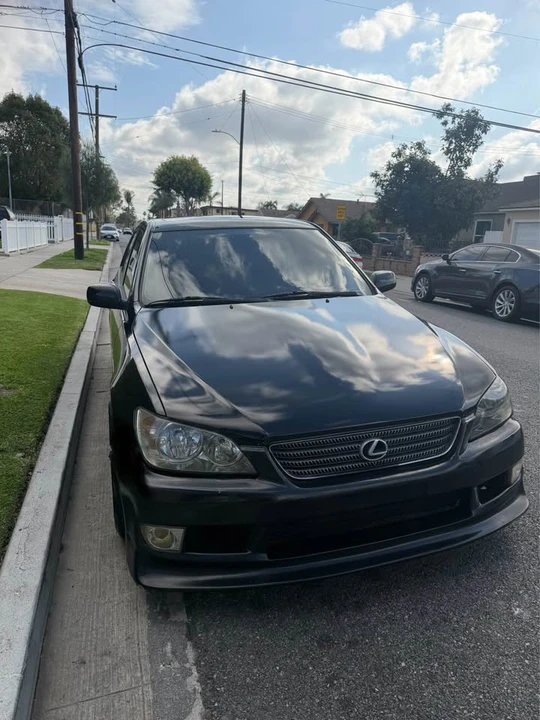 2001 Lexus IS 1st Gen - Image 3 of 13