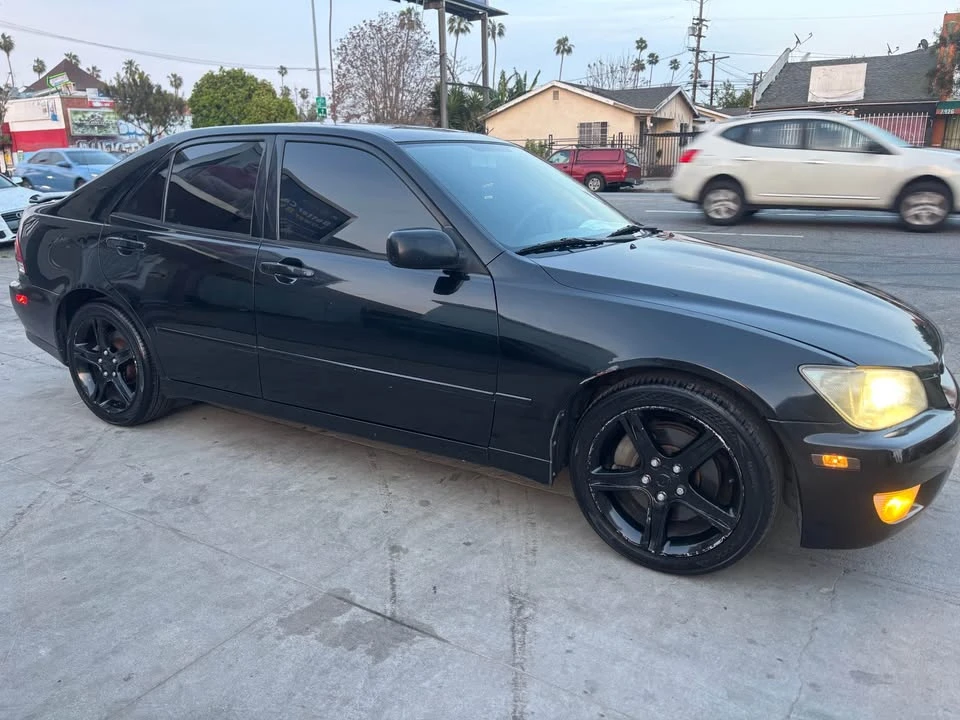 2001 Lexus IS 1st Gen - Image 3 of 9