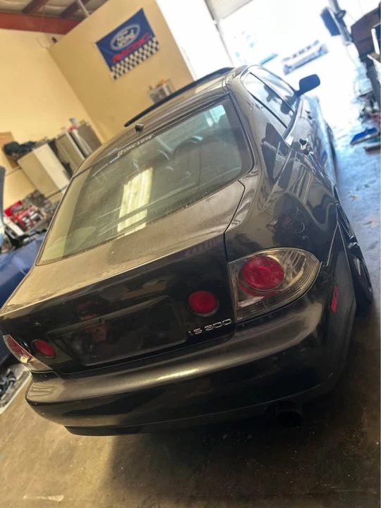 2001 Lexus IS 1st Gen - Image 2 of 7