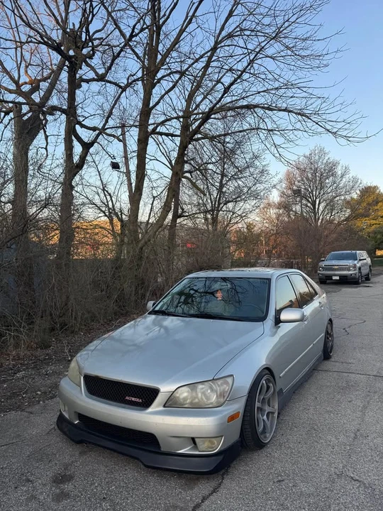 2001 Lexus IS 1st Gen - Image 4 of 5