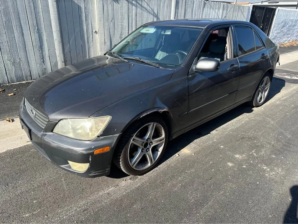 2001 Lexus IS 1st Gen - Image 3 of 8