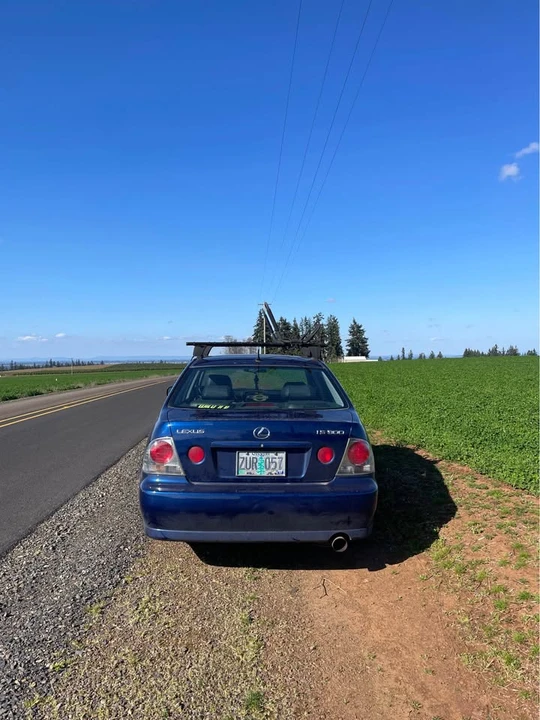 2001 Lexus IS 1st Gen - Image 9 of 13