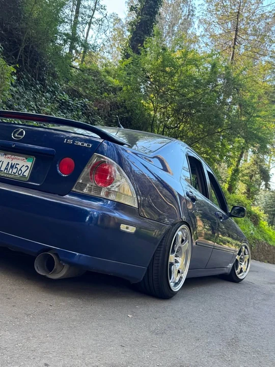 2001 Lexus IS 1st Gen - Image 4 of 9
