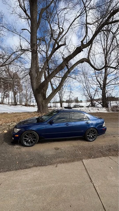 2001 Lexus IS 1st Gen - Image 4 of 9