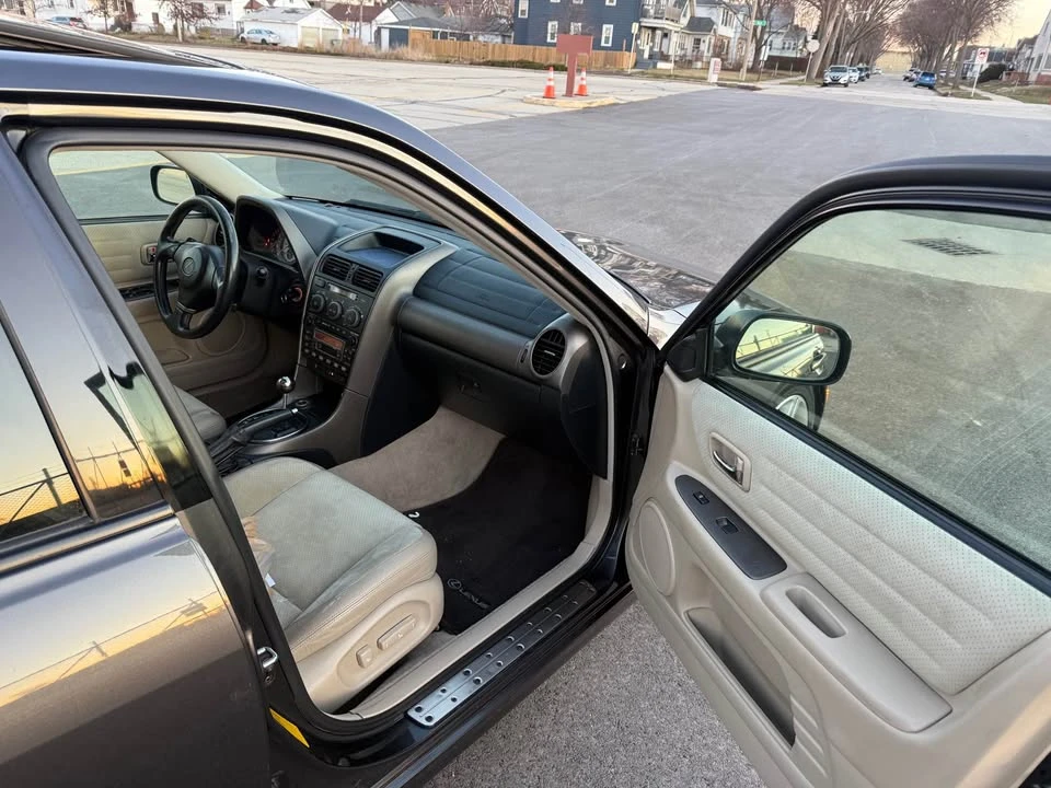 2001 Lexus IS 1st Gen - Image 8 of 11
